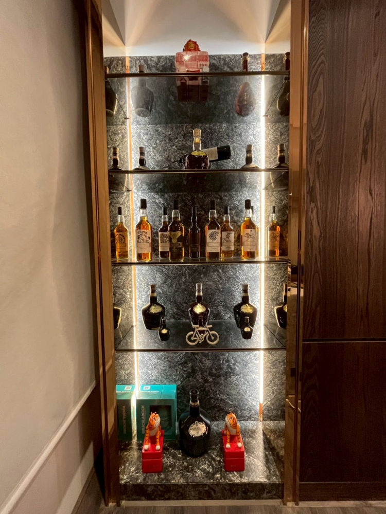 LINE_ALBUM_大理石先生家_251202_6