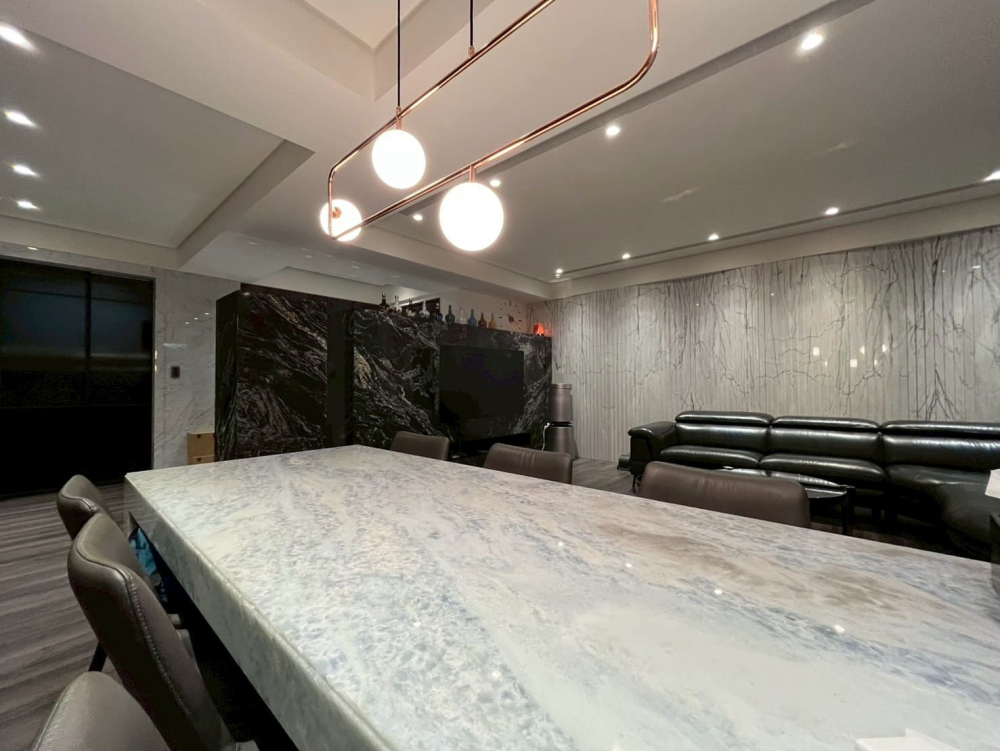 LINE_ALBUM_大理石先生家_251202_8