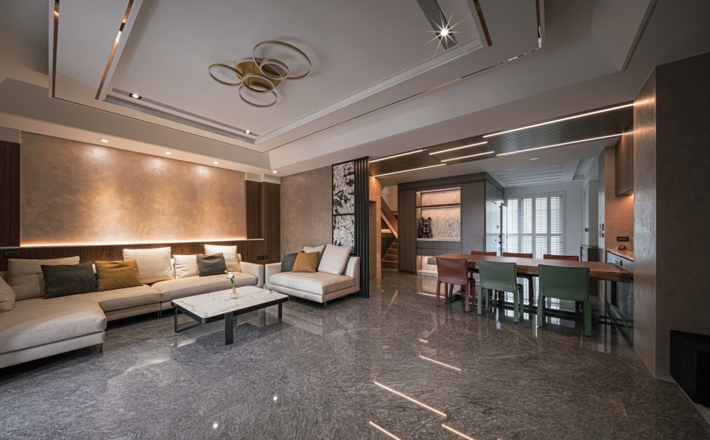 LINE_ALBUM_大甲透天別墅_251127_2