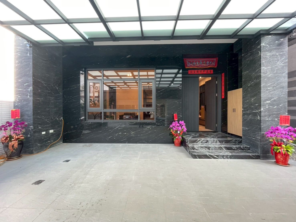 LINE_ALBUM_洛杉磯透天別墅_251127_1