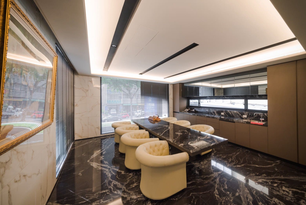 LINE_ALBUM_立彩建設總部_251127_14