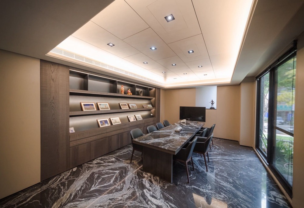 LINE_ALBUM_立彩建設總部_251127_12