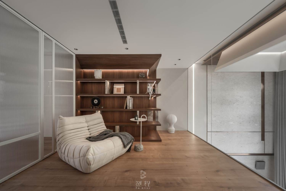 LINE_ALBUM_逸瓏山_251202_6